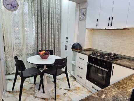 3-room apartment, 100 m², Elmlər Akademiyası: 250 000 ₼ 2