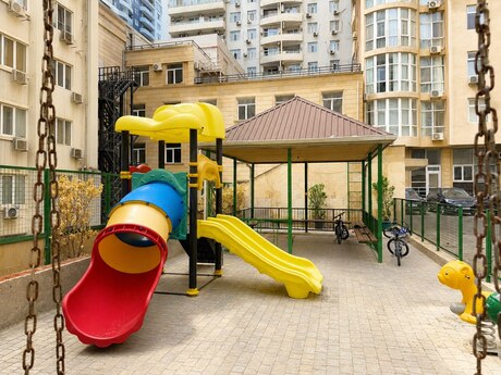 5-room apartment, 200 m², Nizami: 610 000 ₼ 5