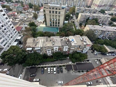 3 otaqlı mənzil, 146 m², 20 Yanvar: 345 000 ₼ 5