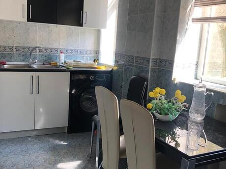 Kirayə 3 otaqlı mənzil, 140 m², Nizami: 1 100 ₼/ay 4