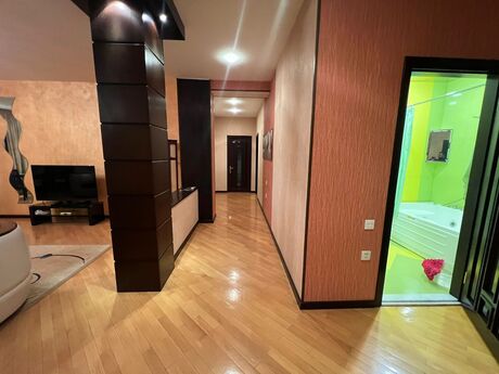 4-room apartment for rent, 160 m², Şah İsmayıl Xətai: 1 300 ₼/mo 5