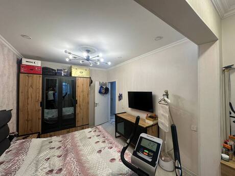 3 otaqlı mənzil, 80 m², İnşaatçılar: 250 000 ₼ 5