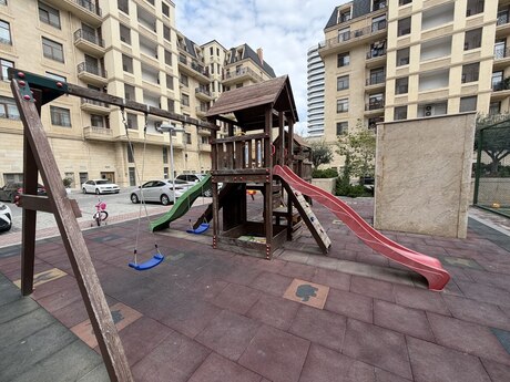 3-room apartment, 137 m², Ağ şəhər: 590 000 ₼ 2