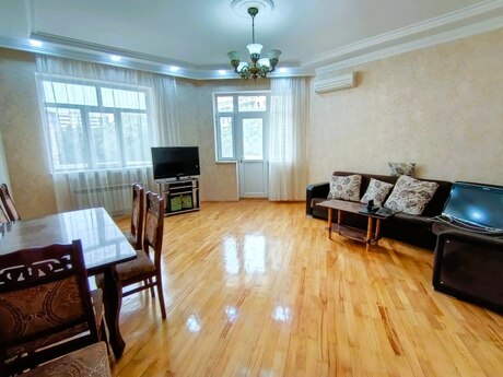 Kirayə 3 otaqlı mənzil, 120 m², 8 Noyabr: 950 ₼/ay 4