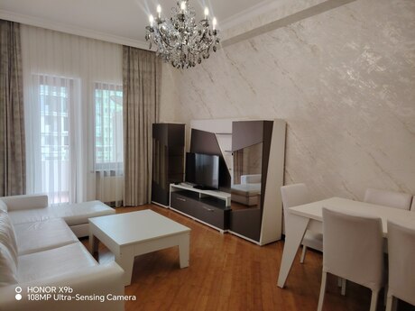 Kirayə 2 otaqlı mənzil, 70 m², 8 Noyabr: 1 000 ₼/ay 2