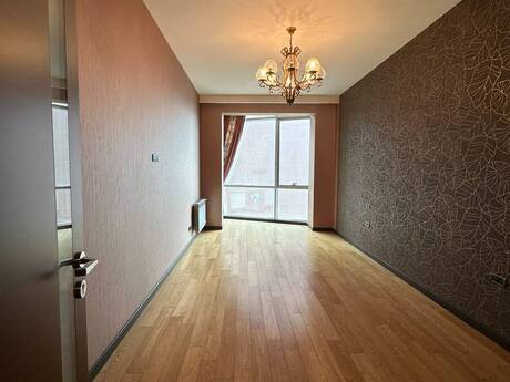 4 otaqlı mənzil, 180 m², 8 Noyabr: 545 000 ₼ 2