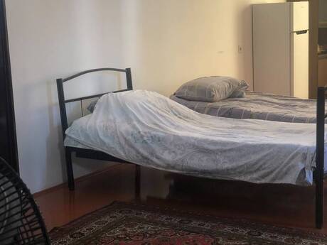 Kirayə 1 otaqlı mənzil, 40 m², 8 Noyabr: 450 ₼/ay 2