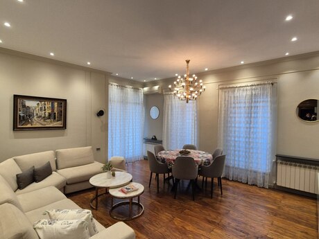 4 otaqlı mənzil, 220 m², Sahil: 780 000 ₼ 4