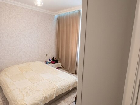 3 otaqlı mənzil, 100 m², 8 Noyabr: 235 000 ₼ 3
