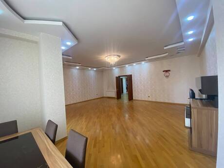 4 otaqlı mənzil, 220 m², 28 May: 530 000 ₼ 3