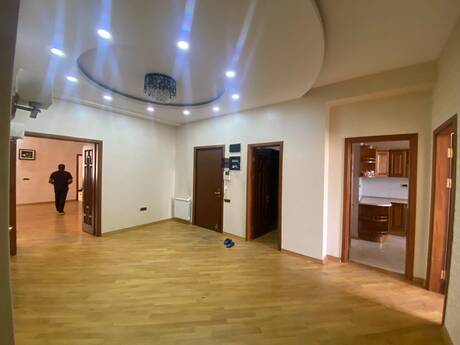 4 otaqlı mənzil, 220 m², 28 May: 530 000 ₼ 5