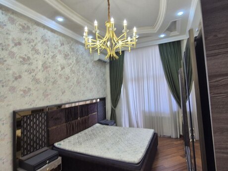 3 otaqlı mənzil, 180 m², Nizami: 650 000 ₼ 5
