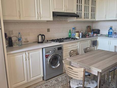3-room apartment for rent, 140 m², Elmlər Akademiyası: 1 500 ₼/mo 3