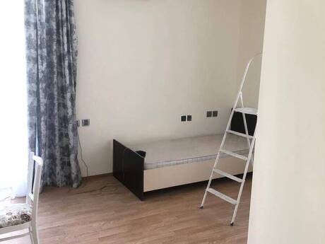 Аренда: 1-комнатная квартира, 40 м², Elmlər Akademiyası: 700 ₼/мес 4