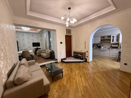 Elan №6449685 - Bakı, Badamdar q., 4 otaqlı, 150 m², 1/5 mərtəbə