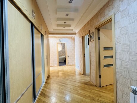 3 otaqlı mənzil, 115 m², Nizami: 355 000 ₼ 2