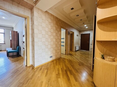 3 otaqlı mənzil, 115 m², Nizami: 355 000 ₼ 3