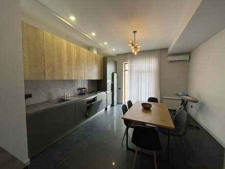 Аренда: 4-комнатная квартира, 180 м², Ağ şəhər: 2 500 ₼/мес 3