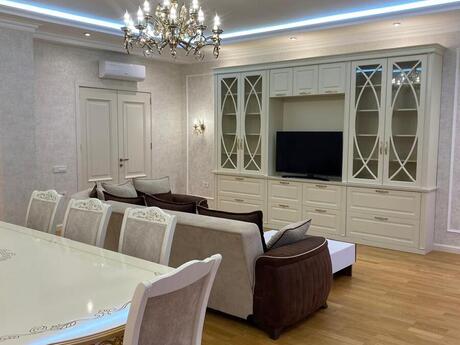 Объявление №6450025 - Баку, м. Низами, 3-комн., 172 м², 11/18 этаж