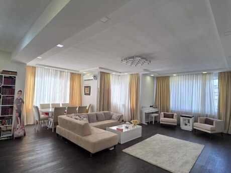 Elan №6450038 - Bakı, 28 May m., 4 otaqlı, 200 m², 16/18 mərtəbə