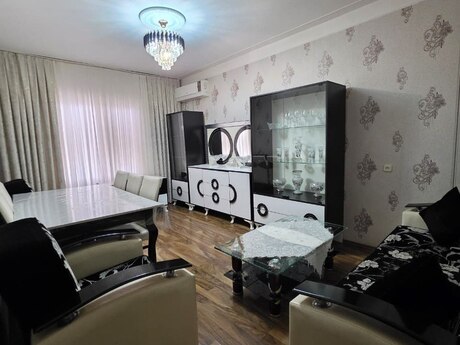 4 otaqlı mənzil, 110 m², İnşaatçılar: 238 000 ₼ 2