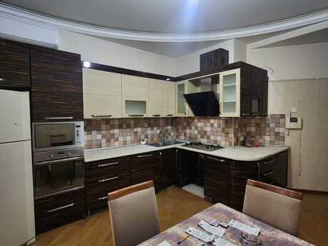 3-room apartment for rent, 160 m², Gənclik: 1 050 ₼/mo 5