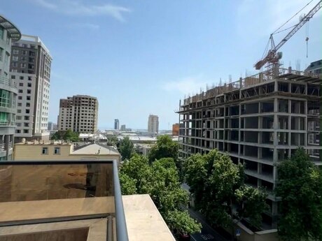 28 Park Residence kompleksində 4 otaqlı yeni tikili mənzil satılır, 195 m², 620 000 AZN, şəkil 5 / 12