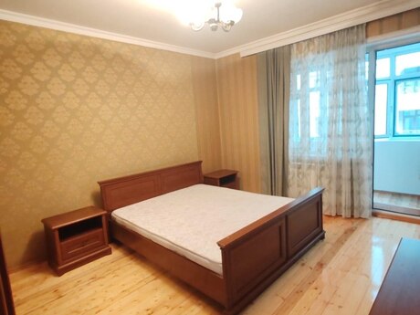 4-room apartment for rent, 110 m², Nəsimi: 1 200 ₼/mo 3