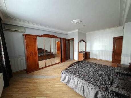 5 otaqlı mənzil, 166 m², 8-ci mikrorayon: 440 000 ₼ 5