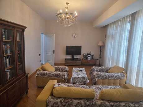 Kirayə 2 otaqlı mənzil, 95 m², Nizami: 1 300 ₼/ay 2