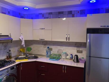 3-room apartment for rent, 110 m², Qara Qarayev: 950 ₼/mo 2