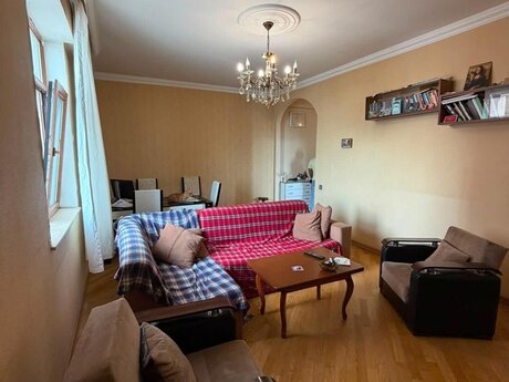 2 otaqlı mənzil, 70 m², 28 May: 235 000 ₼ 5