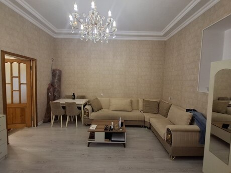 Elan №6450402 - Bakı, 20-ci sahə q., 2 otaqlı, 70 m², 1/1 mərtəbə