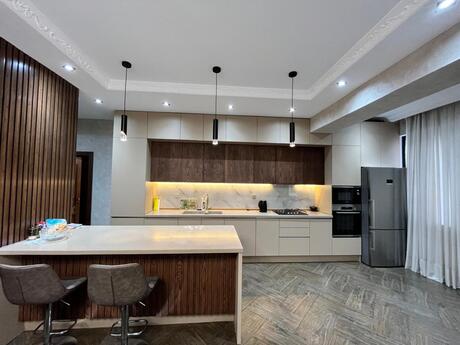 Kirayə 4 otaqlı mənzil, 135 m², Nərimanov: 1 700 ₼/ay 5