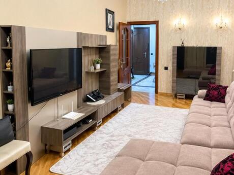 Elan №6450470 - Bakı, 28 May m., 2 otaqlı, 80 m², 2/13 mərtəbə