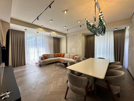 3 otaqlı mənzil, 142 m², Zümrüd Residence: 646 000 ₼ 2