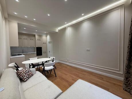 Kirayə 3 otaqlı mənzil, 100 m², 28 May: 1 700 ₼/ay 3