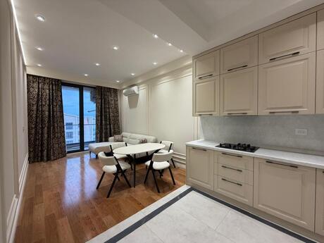 Kirayə 3 otaqlı mənzil, 100 m², 28 May: 1 700 ₼/ay 2