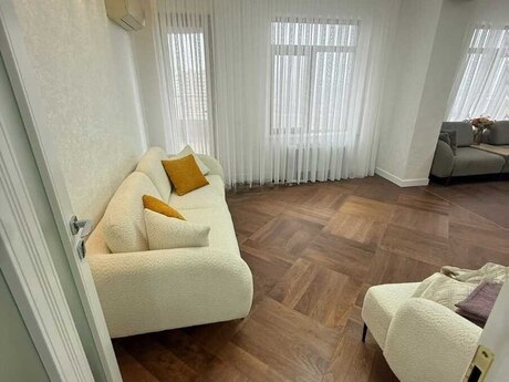 3-комнатная квартира, 150 м², İçəri Şəhər: 570 000 ₼ 4