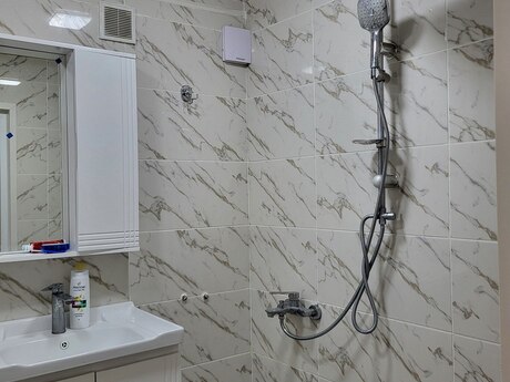 1-room apartment for rent, 50 m², Neftçilər: 200 ₼/mo 4