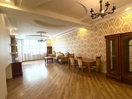 3-room apartment for rent, 110 m², Azadlıq Prospekti: 1 000 ₼/mo 3