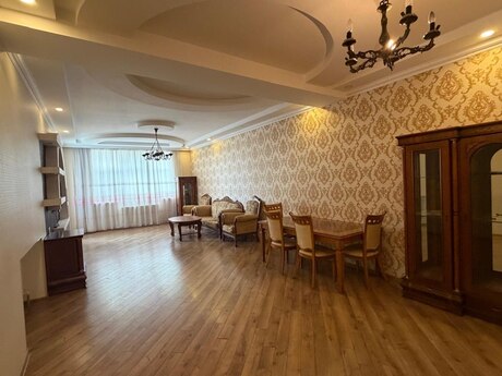 3-room apartment for rent, 110 m², Azadlıq Prospekti: 1 000 ₼/mo 4