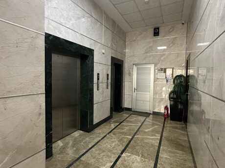 3-room apartment, 138 m², 8 Noyabr: 385 000 ₼ 2