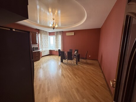 Аренда: 4-комнатная квартира, 244 м², Gənclik: 1 550 ₼/мес 3