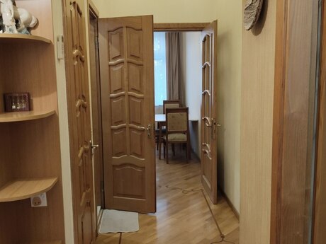 Kirayə 3 otaqlı mənzil, 90 m², Xalqlar Dostluğu: 750 ₼/ay 4