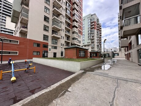 3 otaqlı mənzil, 131 m², 8 Noyabr: 415 000 ₼ 2