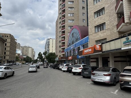 3-room new-build apartment for sale in 8 Noyabr, 140 m², 415 000 AZN, photo 2 / 12