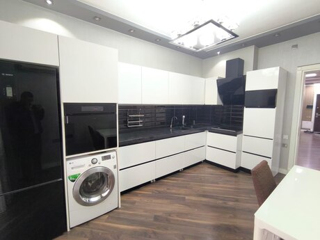 Продаётся 4-комнатная квартира в новостройке, ЖК Piramida Plaza, 161 м², 670 000 AZN, фото 2 / 12