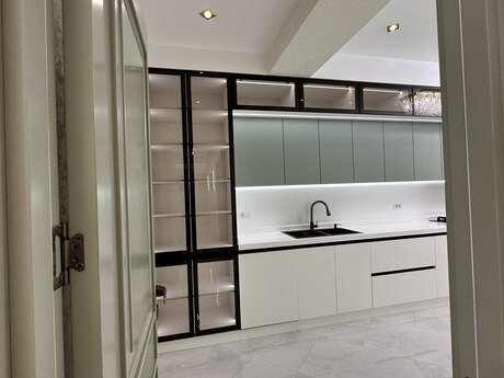 4 otaqlı mənzil, 186 m², 28 May: 780 000 ₼ 4