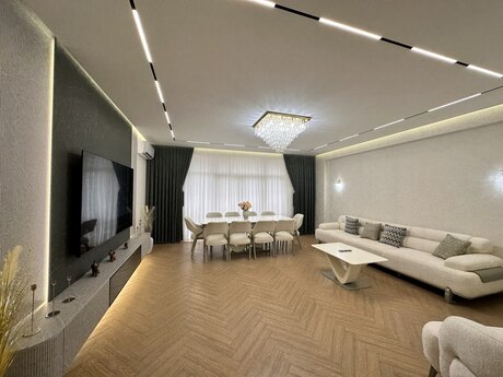 4 otaqlı mənzil, 186 m², 28 May: 780 000 ₼ 2